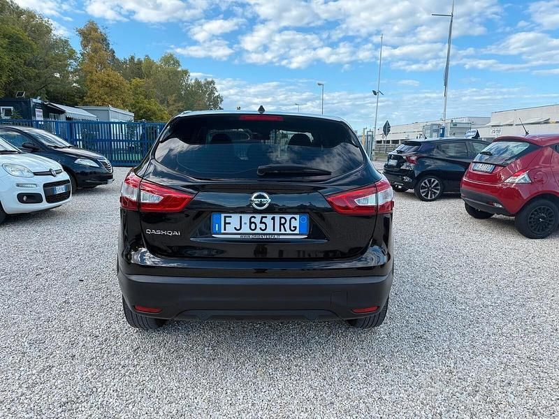 Usata Nissan Qashqai Acenta 110 CV (80 kW) 2017 Nero SUV