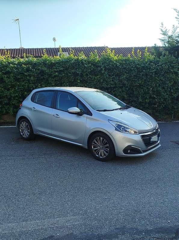 Usata Peugeot 208 Allure 95 CV (69 kW) 2017 Utilitaria