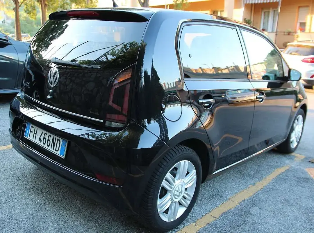 Usata VW up! high up! 75 CV (55 kW) 2017 Nero Utilitaria