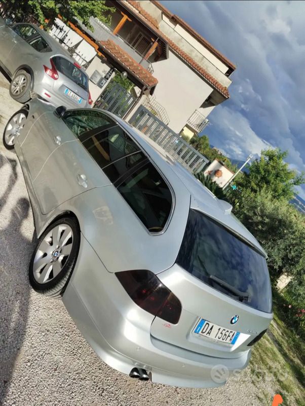 Begagnad BMW 530 235 HK (172 kW) 2007 Grå Kombi