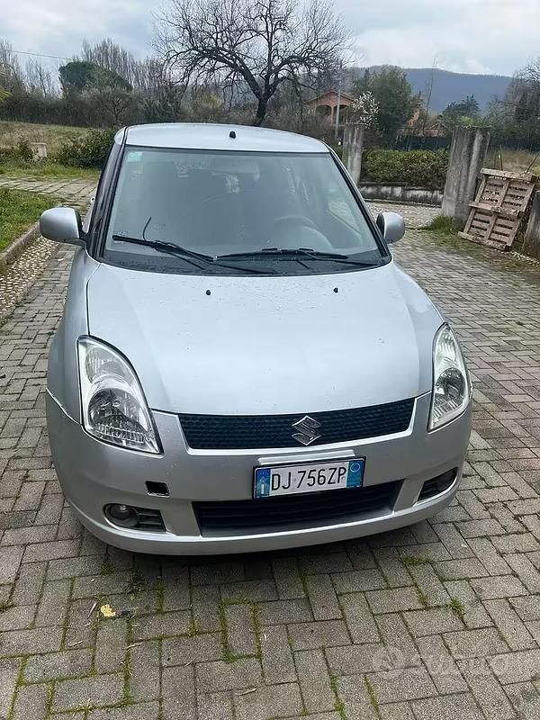 Brugt Suzuki Swift 70 HK (51 kW) 2007 Grå Hatchback