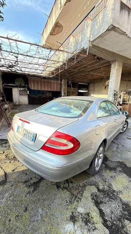 Usata Mercedes CLK270 Avantgarde 170 CV (125 kW) 2004 Argento Coupé