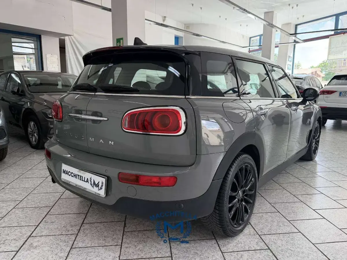 Usata Mini One Clubman 102 CV (75 kW) 2019 Grigio Station wagon