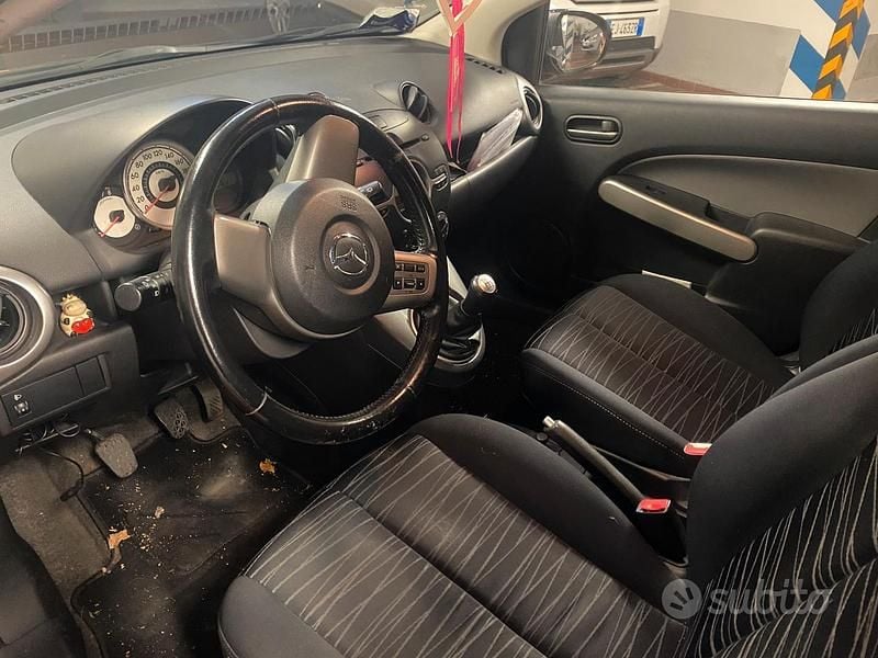 Usata Mazda 2 75 CV (55 kW) 2009 Grigio Berlina