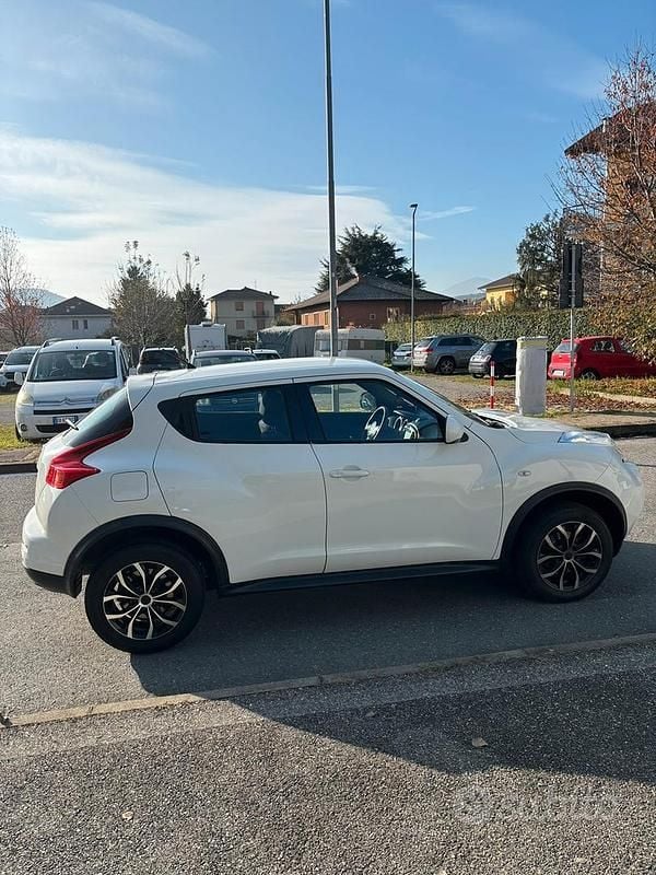 Usata Nissan Juke Tekna 117 CV (86 kW) 2010 Bianco SUV
