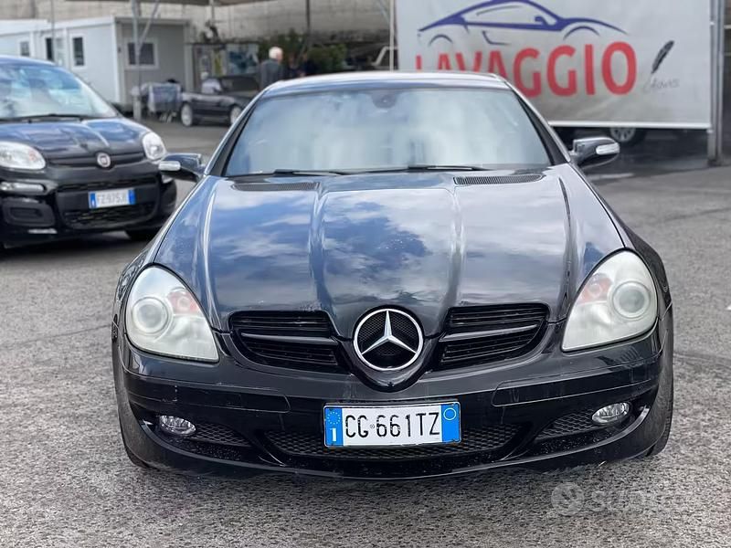 Usata Mercedes SLK200 163 CV (119 kW) 2006 Nero Cabrio
