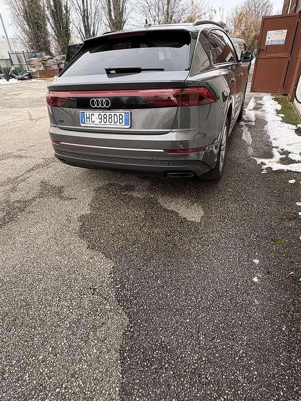 Usata Audi Q8 231 CV (169 kW) 2025 Grigio SUV