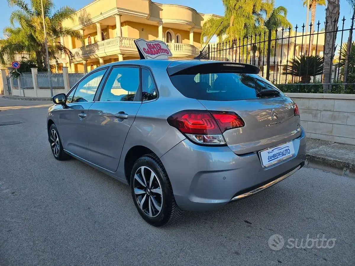 Usata Citroën C4 99 CV (72 kW) 2018 Grigio Berlina