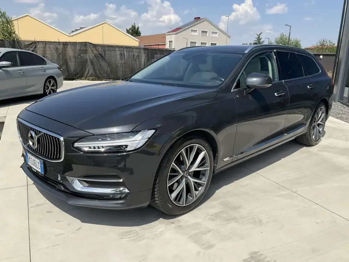 Usata Volvo V90 Inscription 190 CV (139 kW) 2017 Nero pastello Station wagon
