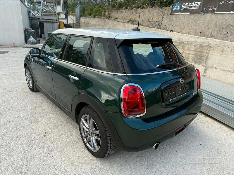 Usata Mini Cooper D 116 CV (85 kW) 2019 Verde Utilitaria