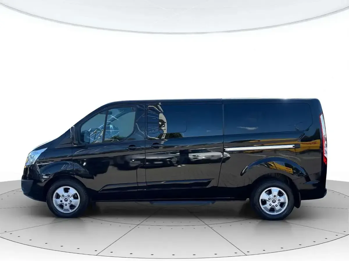 Usata Ford Tourneo Trend 170 CV (125 kW) 2018 Nero Monovolume