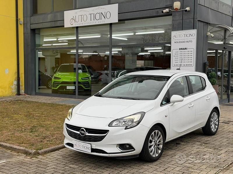 Bianco Usata 2017 Opel Corsa Innovation Tre volumi | 5999 € (Buon prezzo) - Immagine 1/4