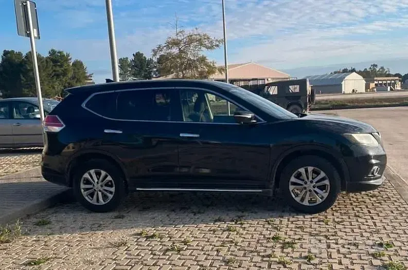 Usata Nissan X-Trail 131 CV (96 kW) 2015 Nero SUV