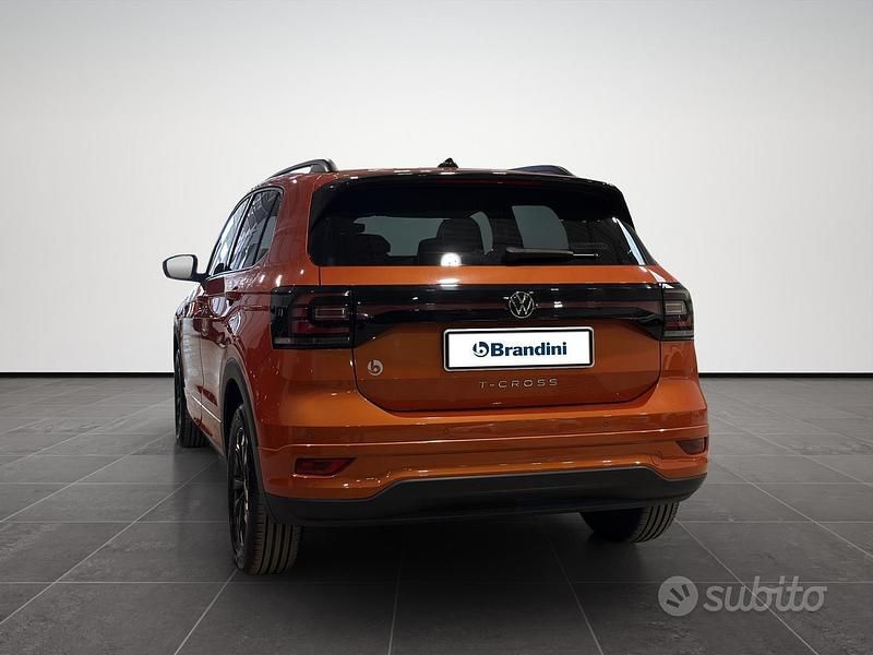 Usata VW T-Cross Sport 95 CV (69 kW) 2023 Rosso SUV