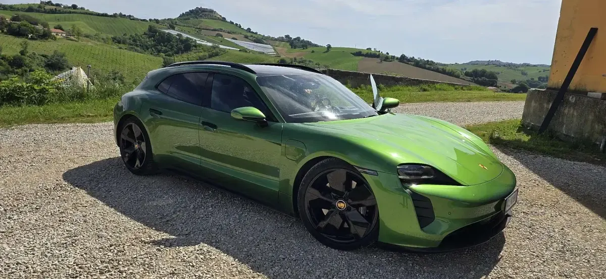 Usata Porsche Taycan Sport Turismo 141 kW (193 CV) 2022 Berlina
