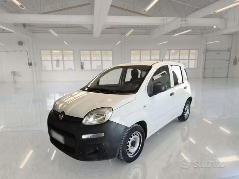 Usata Fiat Panda Pop 80 CV (58 kW) 2018 Bianco Utilitaria
