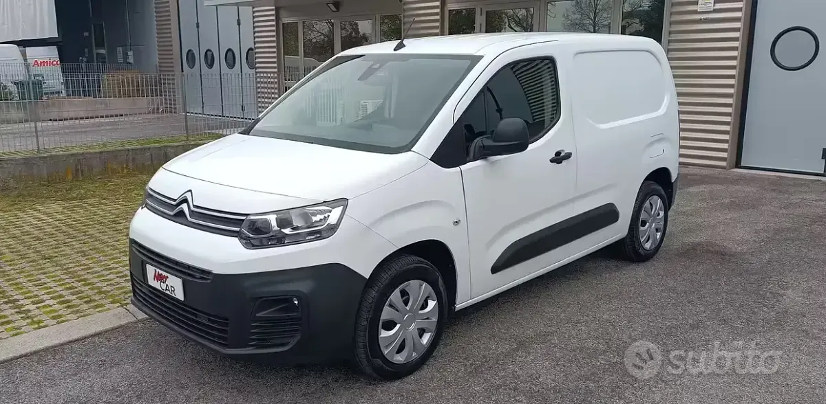 Usata Citroën Berlingo 100 CV (73 kW) 2021 Bianco Monovolume