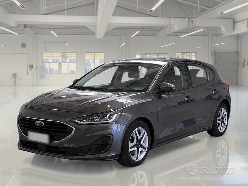 Grigio Usata 2022 Ford Focus Business Edition Tre volumi | 13.550 € (Super prezzo) - Immagine 1/4