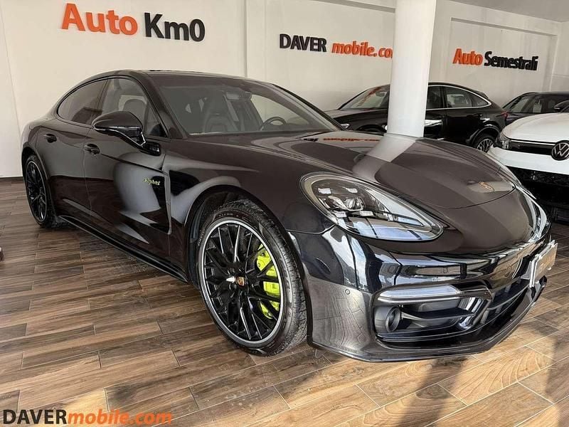 Nero Usata 2023 Porsche Panamera Platinum Edition Utilitaria | 83.990 € (Buon prezzo) - Immagine 1/4