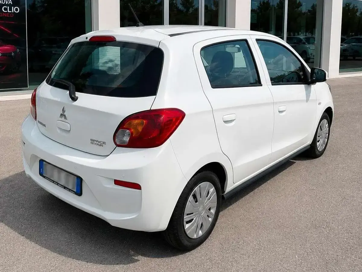 Usata Mitsubishi Space Star Invite 71 CV (52 kW) 2019 Bianco Utilitaria