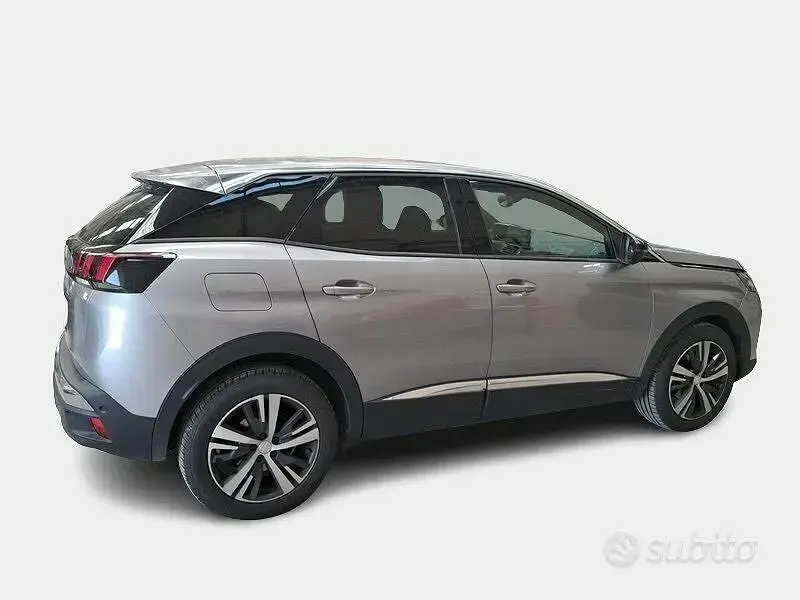 Usata Peugeot 3008 Allure 130 CV (95 kW) 2023 Grigio SUV