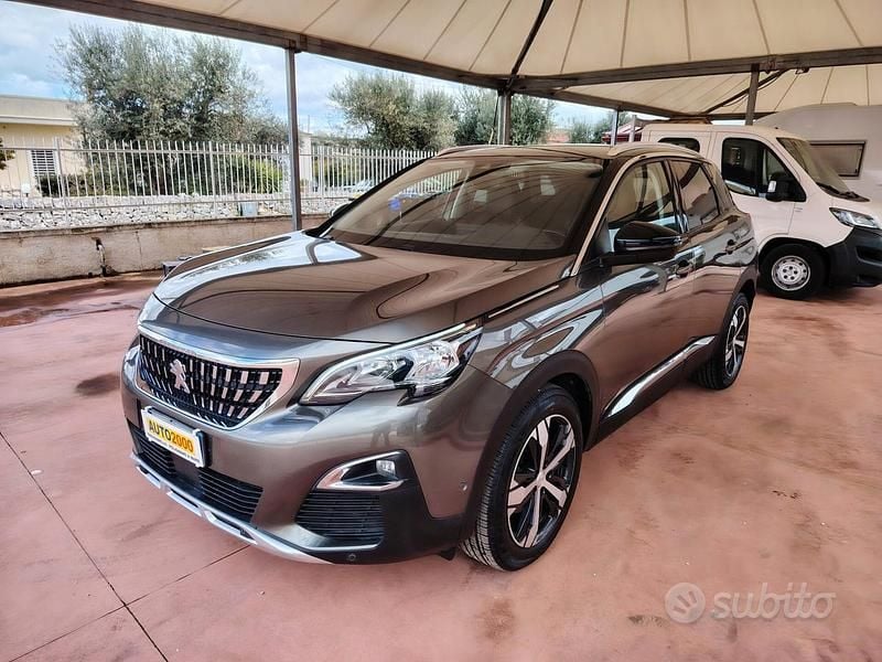 Usata Peugeot 3008 Allure 131 CV (96 kW) 2018 Verde SUV