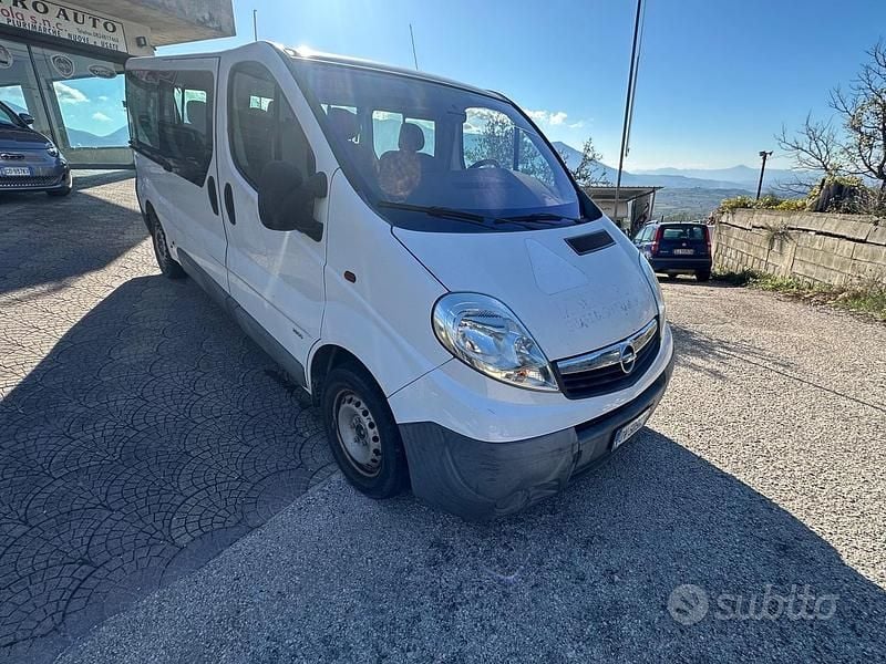 Usata Opel Vivaro 120 CV (88 kW) 2009 Bianco Monovolume