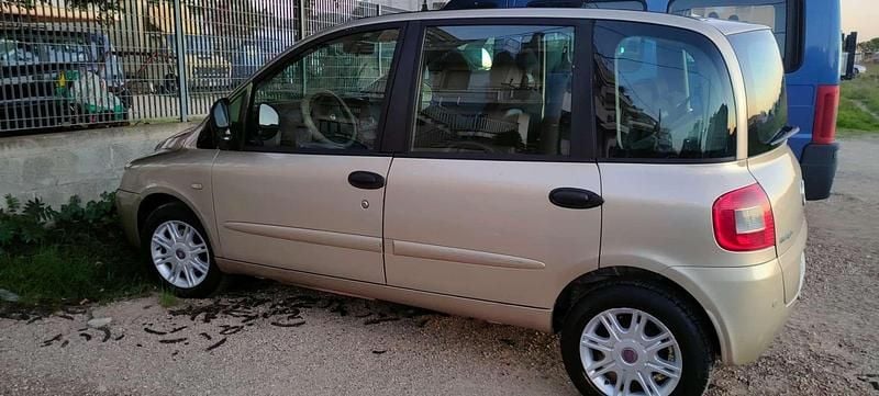 Oro Usata 2008 Fiat Multipla Monovolume | 1400 € (Ottimo prezzo) - Immagine 1/4