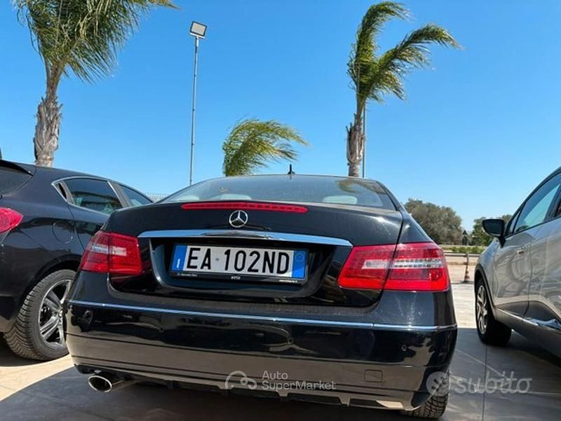 Usata Mercedes E200 Avantgarde 204 CV (150 kW) 2009 Nero Coupé