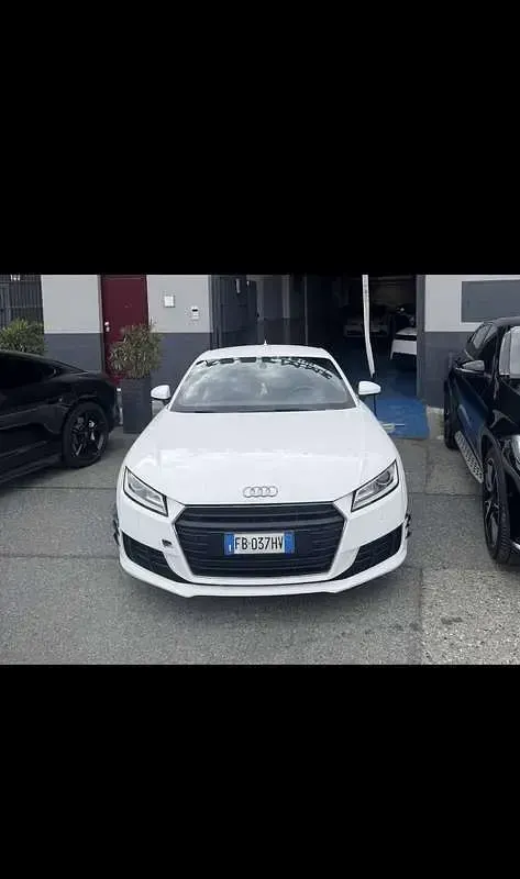 Begagnad Audi TT S-Line 179 HK (131 kW) 2015 Sportkupé