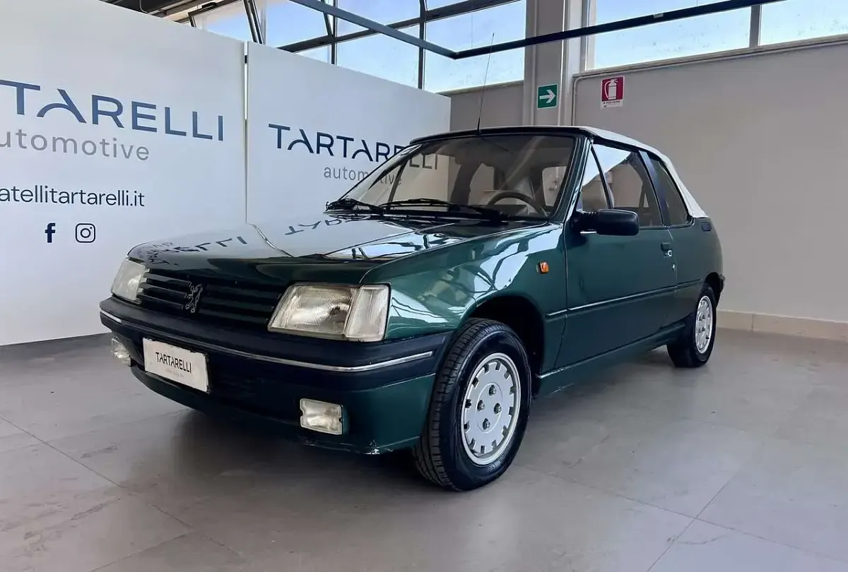 Usata Peugeot 205 Roland Garros 83 CV (61 kW) 1992 Verde Cabrio