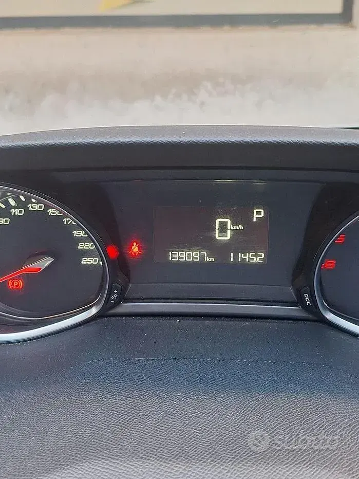 Usata Peugeot 308 SW 150 CV (110 kW) 2016 Bianco Station wagon
