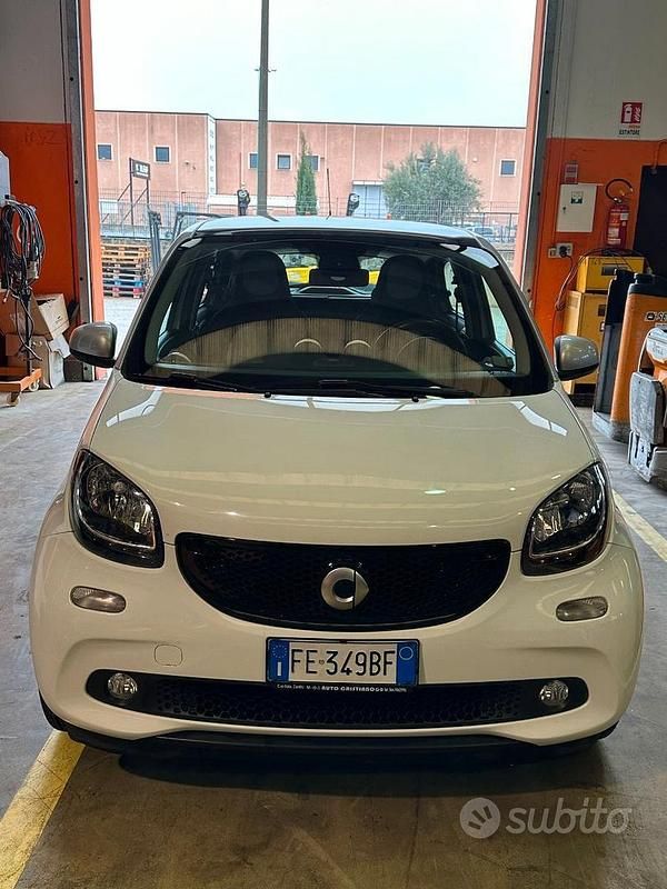 Bianco Usata 2016 Smart ForFour Passion Utilitaria | 8250 € (Buon prezzo) - Immagine 1/4