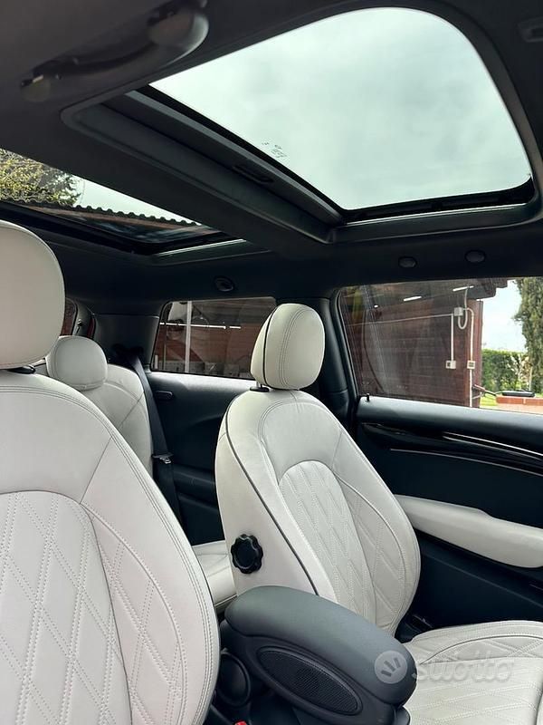 Usata Mini Cooper SE Classic 160 kW (218 CV) 2023 Utilitaria