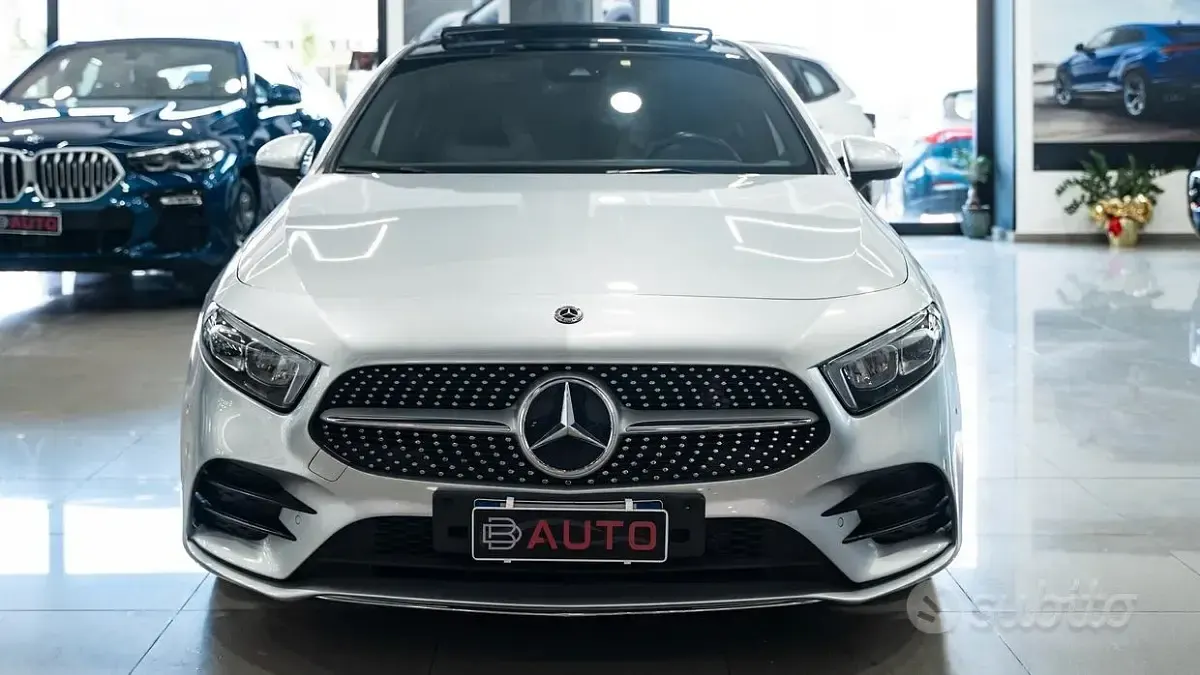 Usata Mercedes A180 Premium Plus 116 CV (85 kW) 2019 Grigio Utilitaria