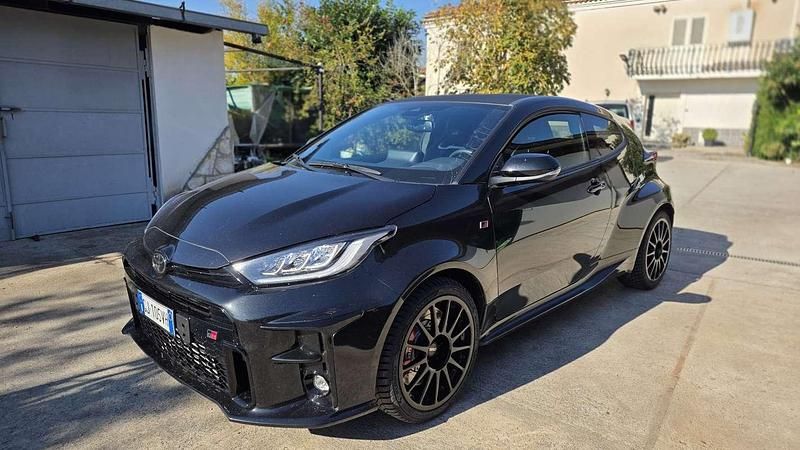 Usata Toyota Yaris 261 CV (191 kW) 2022 Utilitaria