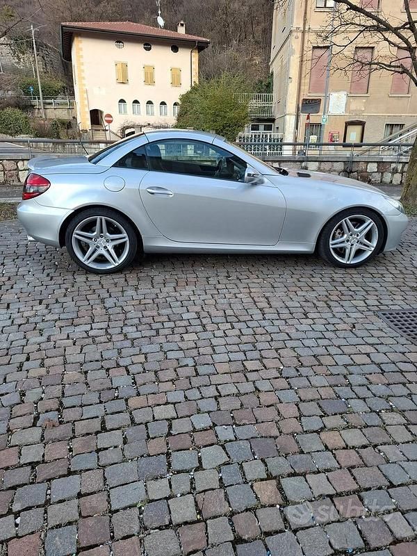 Usata Mercedes SLK200 2008 Grigio Cabrio