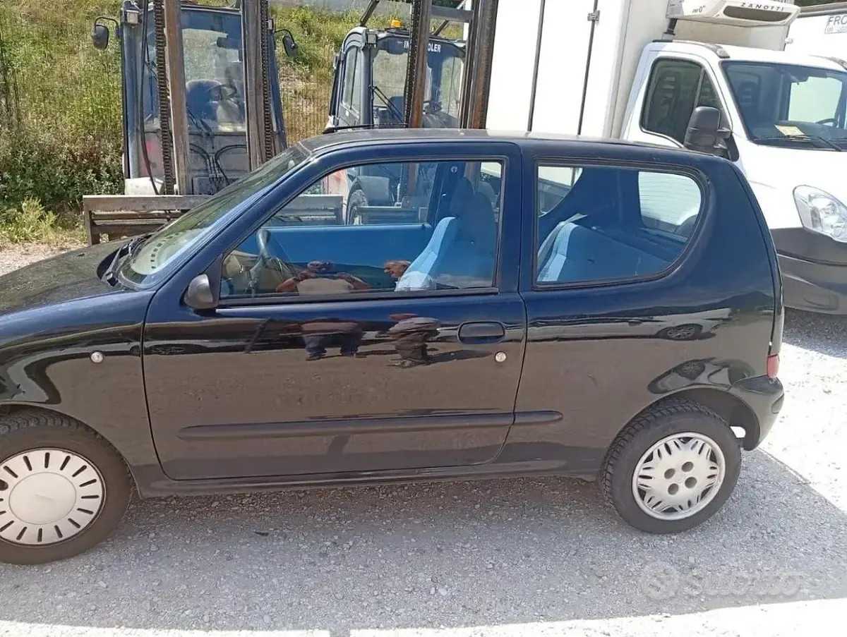Usata Fiat 600 54 CV (39 kW) 2002 Utilitaria
