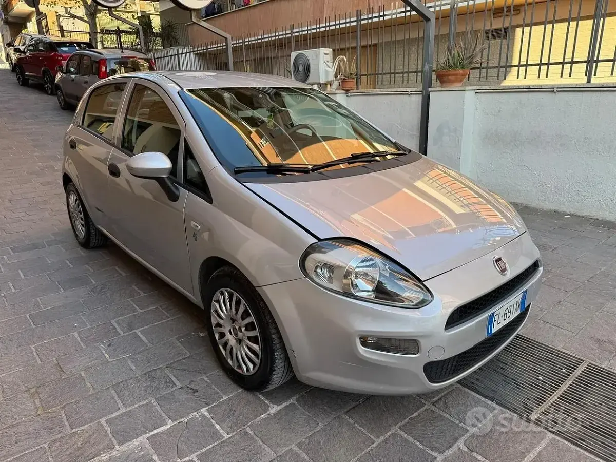 Usata Fiat Punto Easy 95 CV (69 kW) 2017 Utilitaria