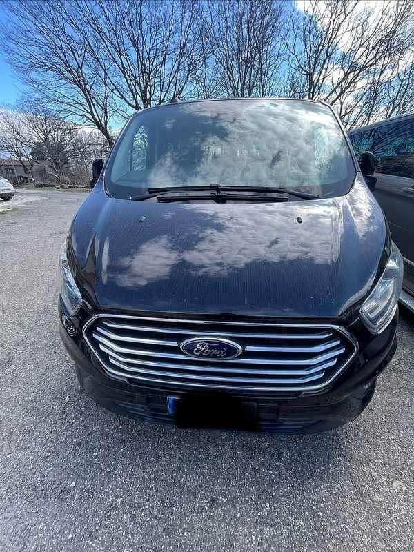 Usata Ford Tourneo Custom 131 CV (96 kW) 2019 Nero Furgone