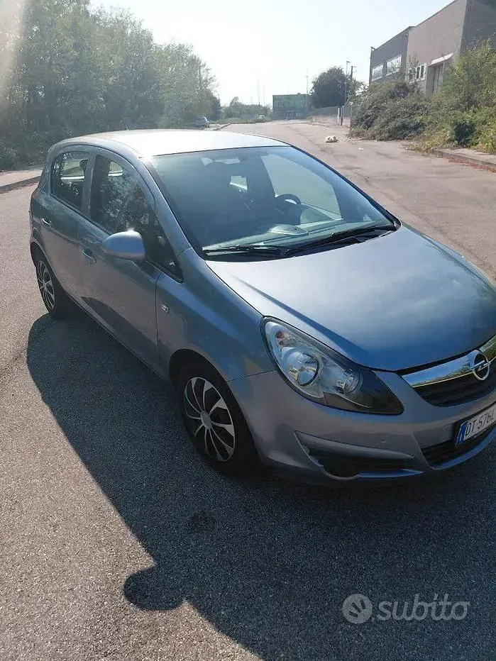Usata Opel Corsa 80 CV (58 kW) 2009 Bluazzurro Utilitaria