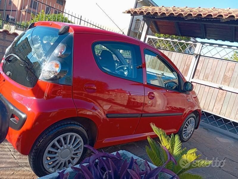 Usata Citroën C1 54 CV (39 kW) 2006 Rosso Utilitaria