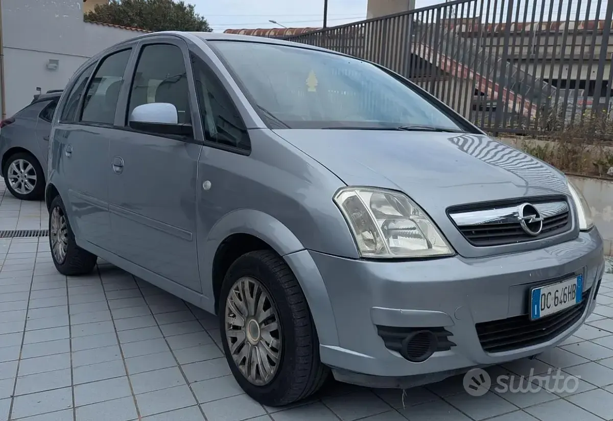 Usata Opel Meriva Club 75 CV (55 kW) 2006 Grigio Monovolume
