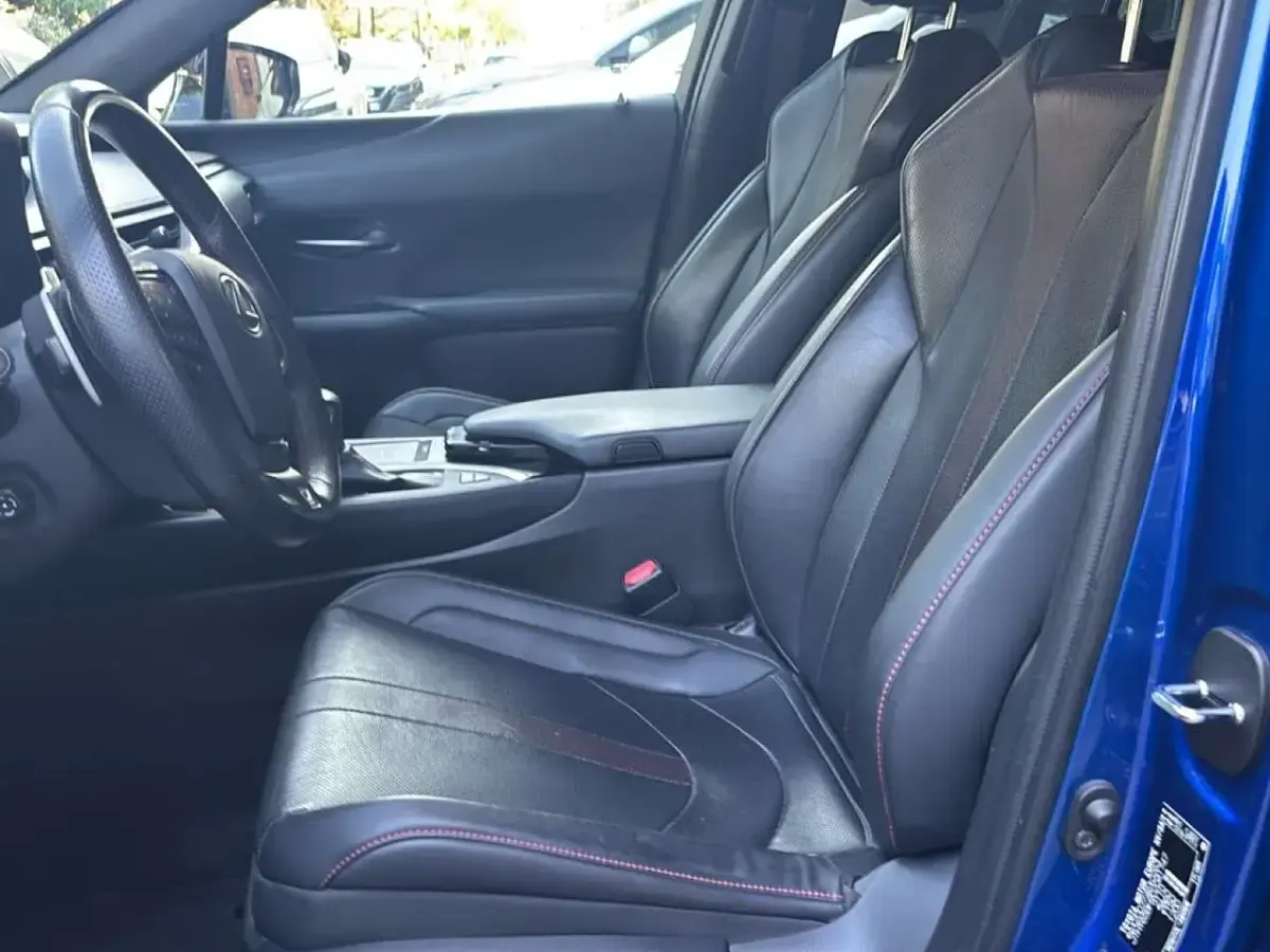 Usata Lexus UX Sport Line 184 CV (135 kW) 2021 Blu/azzurro SUV