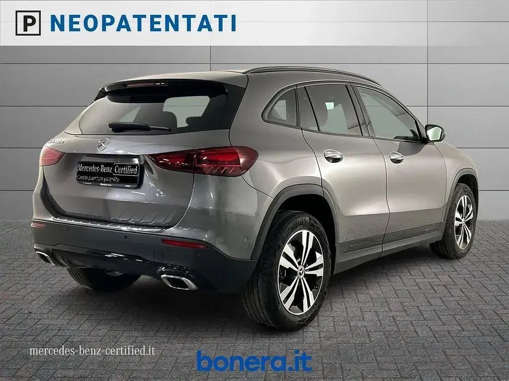 Usata Mercedes GLA180 Advanced Plus 116 CV (85 kW) 2024 Grigio SUV