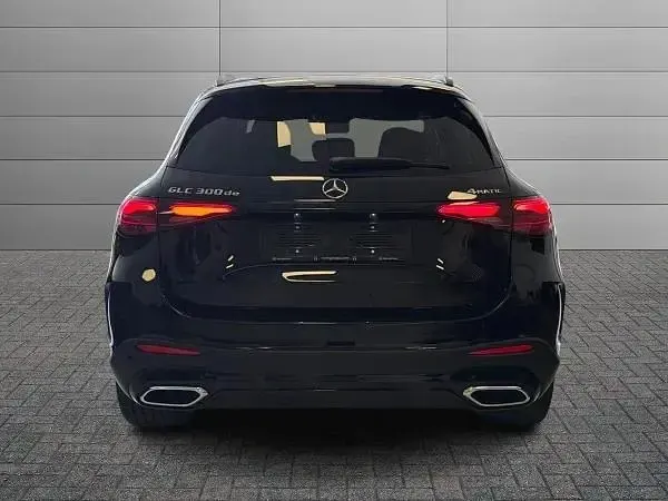 Nuova Mercedes GLC300 197 CV (144 kW) 2026 Nero SUV