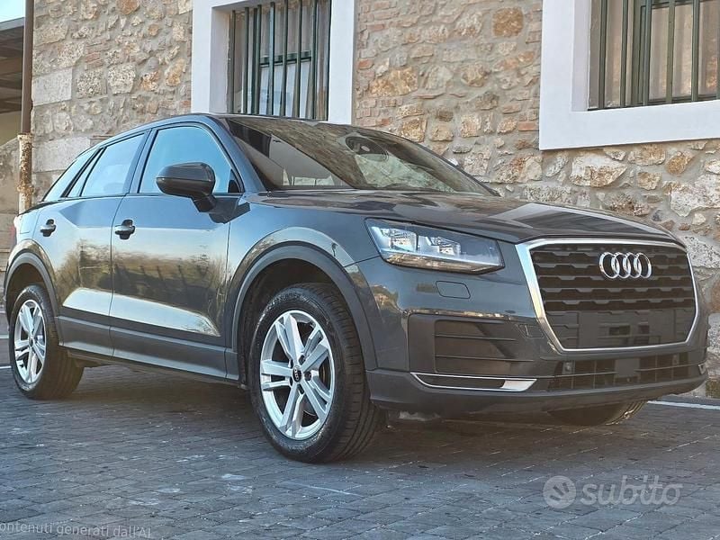 Usata Audi Q2 Business 116 CV (85 kW) 2018 Grigio SUV