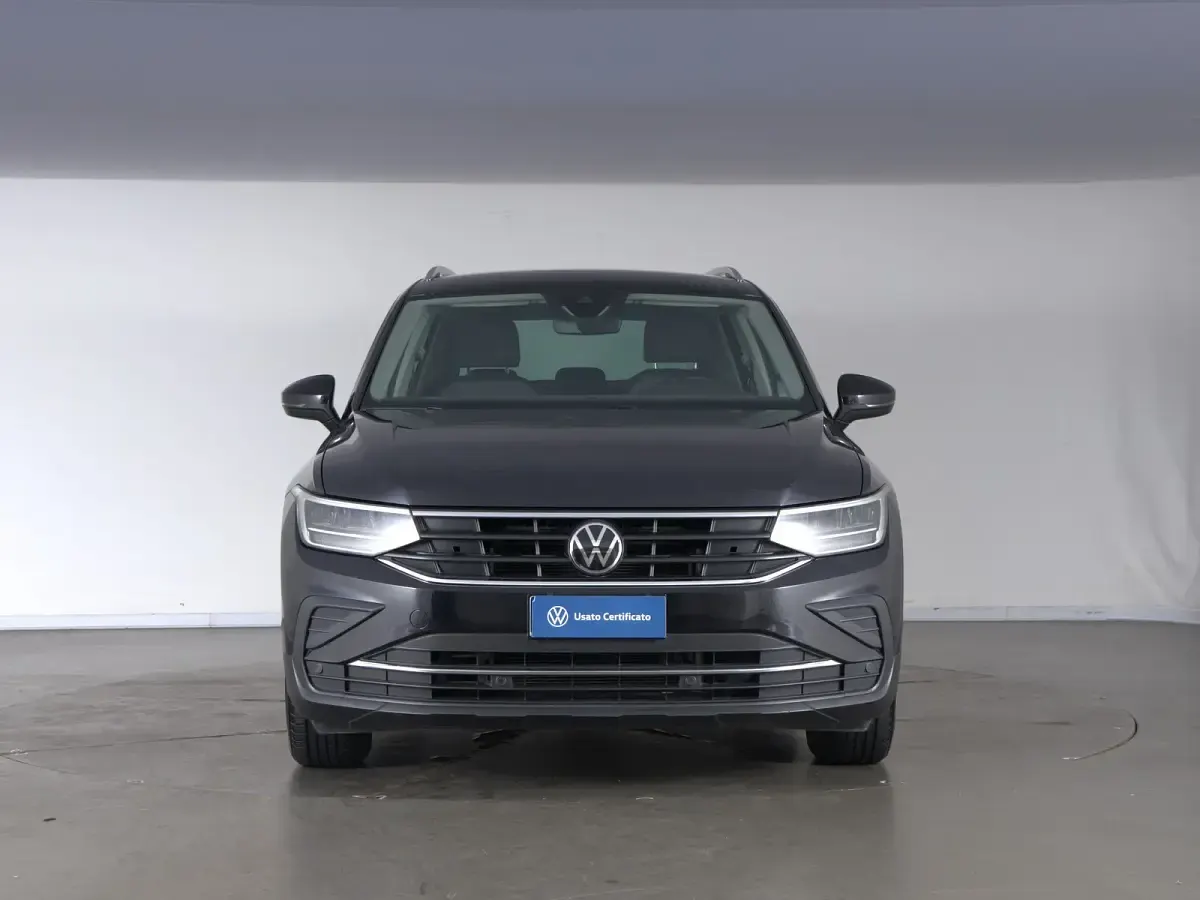 Usata VW Tiguan Life 150 CV (110 kW) 2022 Deep black perlato SUV