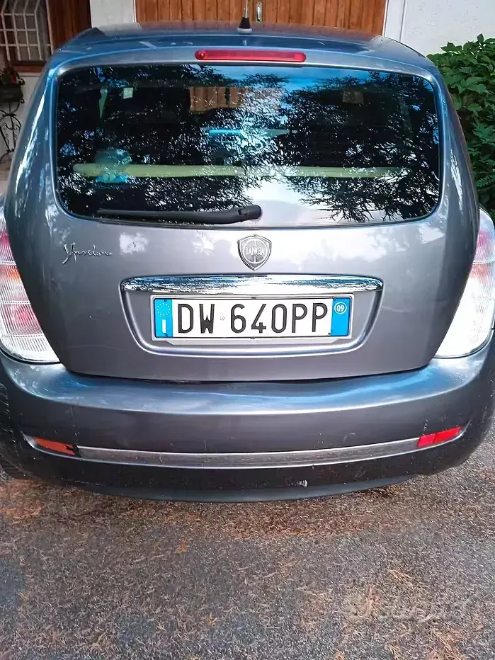Usata Lancia Ypsilon 77 CV (56 kW) 2009 Grigio Utilitaria