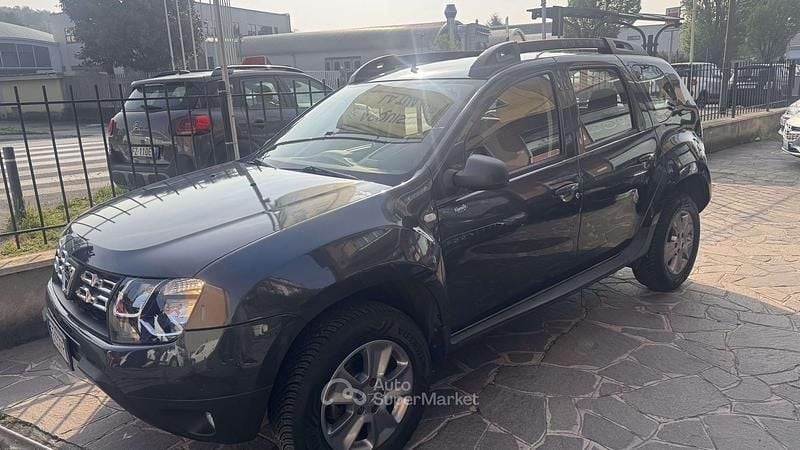 Usata Dacia Duster Lauréate 109 CV (80 kW) 2016 Grigio SUV